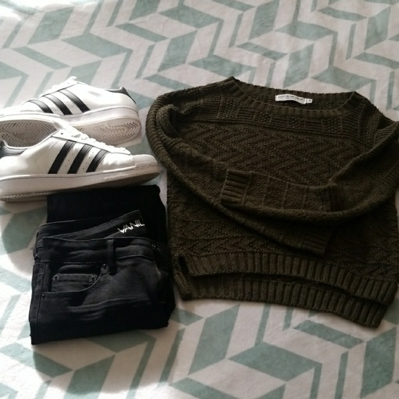 Tops - OLIVE Crop Sweater